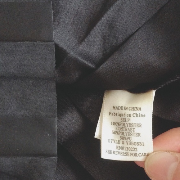 NWT Black Faux Leather pleated skirt - Picture 8 of 8